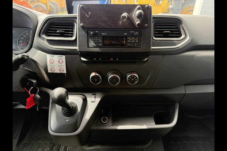 Renault Master Plancher T35 2.3 DCI 150PK Automaat Bakwagen Airco Cruise Control Camera Parkeersensoren Foodtruck Meubelbak Frietkar Paardenwagen