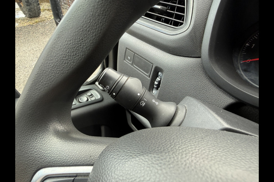 Renault Master Plancher T35 2.3 DCI 150PK Automaat Bakwagen Airco Cruise Control Camera Parkeersensoren Foodtruck Meubelbak Frietkar Paardenwagen