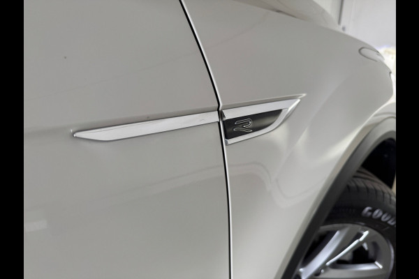 Volkswagen T-Roc TSI 110PK R-LINE SPORT IQ.LIGHT/TREKHAAK/STOEL VERW.