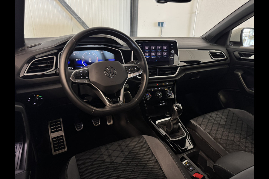 Volkswagen T-Roc TSI 110PK R-LINE SPORT IQ.LIGHT/TREKHAAK/STOEL VERW.