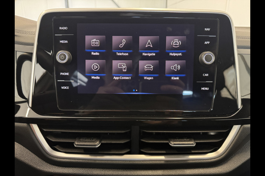 Volkswagen T-Roc TSI 110PK R-LINE SPORT IQ.LIGHT/TREKHAAK/STOEL VERW.