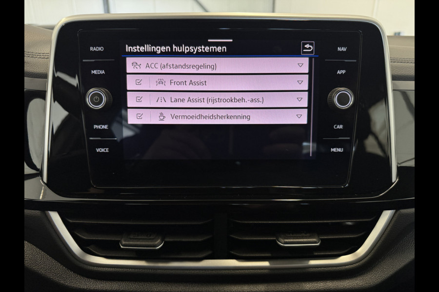 Volkswagen T-Roc TSI 110PK R-LINE SPORT IQ.LIGHT/TREKHAAK/STOEL VERW.