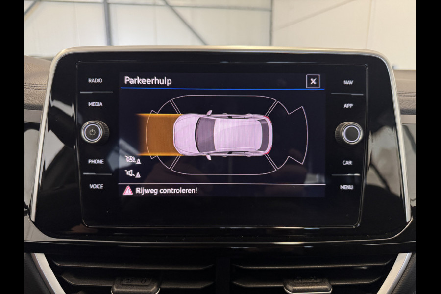 Volkswagen T-Roc TSI 110PK R-LINE SPORT IQ.LIGHT/TREKHAAK/STOEL VERW.