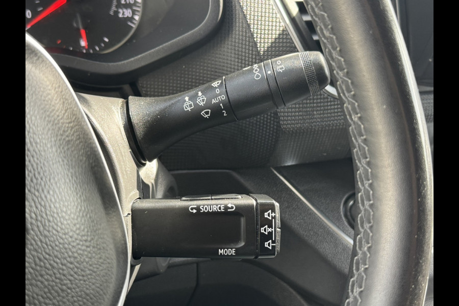 Renault Trafic 2.0 dCi 170 T29 L2H1 DC Luxe Trekhaak Camera Led Verwarmde stoelen CarPlay