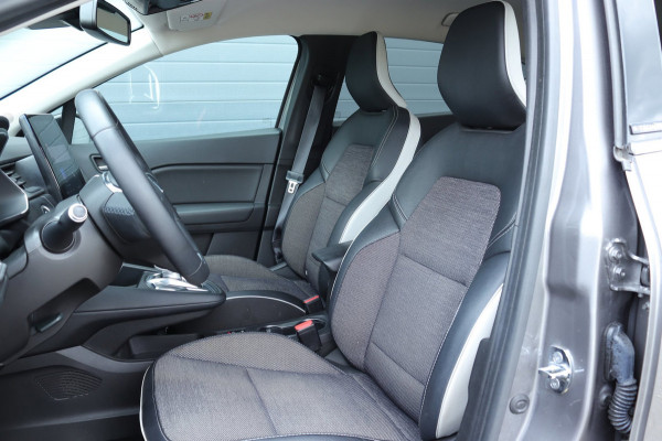 Renault Captur 1.6 E-Tech Plug-in Hybrid / Carplay / Camera