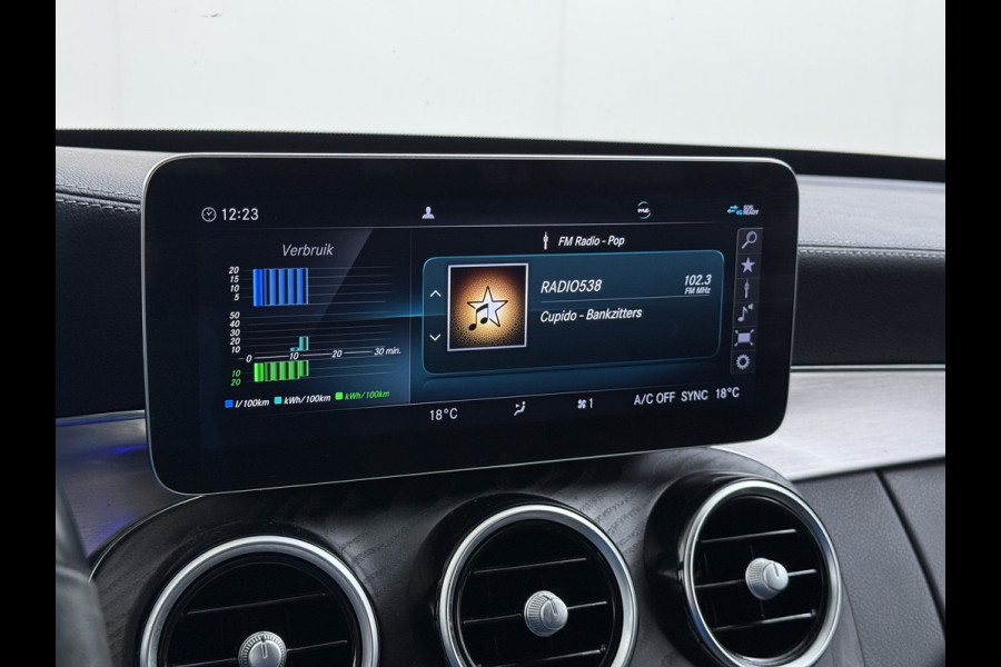 Mercedes-Benz C-Klasse Estate 300De Diesel Hybride 306pk - 700Nm! AUT-9 AMG Limited Trekhaak Apple Carplay Android Auto Elek.Stoelen+Verwarmd Navi Ecc  SOH 97% Solution Business Elek.Achterklep Led Privacy Glas Lmv 18" Night-pakket 1800kg trekvermogen!