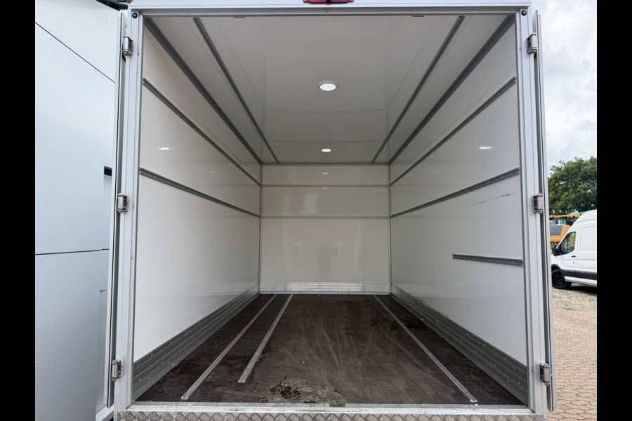 Maxus eDeliver 9 65kWh 204PK Elektrisch Bakwagen met achterdeuren Airco ACC Carplay Camera Parkeersensoren Meubelbak Koffer