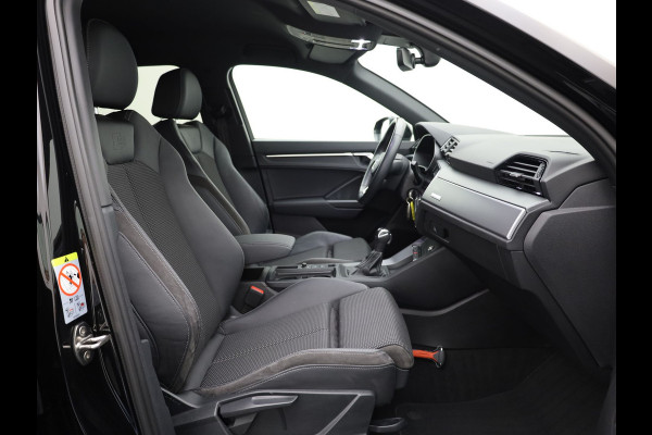 Audi Q3 45 TFSI e S edition | S-line | Trekhaak | Camera | 20'' | Side Assist | Prijs Rijklaar !!