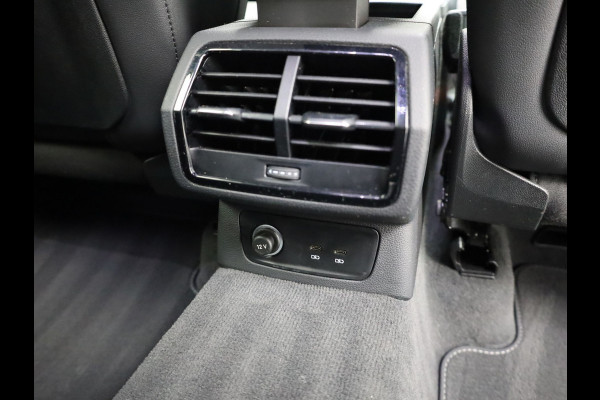 Audi Q3 45 TFSI e S edition | S-line | Trekhaak | Camera | 20'' | Side Assist | Prijs Rijklaar !!