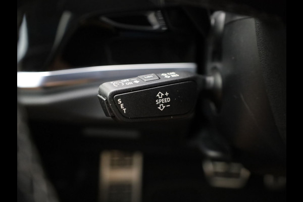 Audi Q3 45 TFSI e S edition | S-line | Trekhaak | Camera | 20'' | Side Assist | Prijs Rijklaar !!