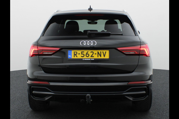 Audi Q3 45 TFSI e S edition | S-line | Trekhaak | Camera | 20'' | Side Assist | Prijs Rijklaar !!