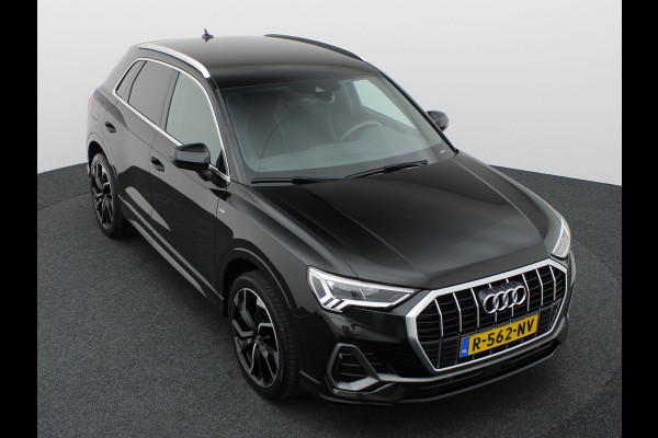 Audi Q3 45 TFSI e S edition | S-line | Trekhaak | Camera | 20'' | Side Assist | Prijs Rijklaar !!