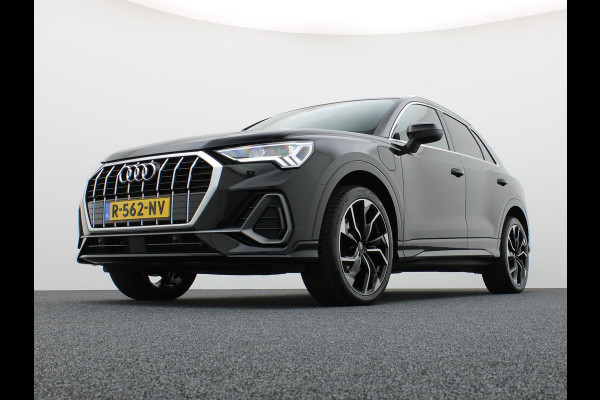 Audi Q3 45 TFSI e S edition | S-line | Trekhaak | Camera | 20'' | Side Assist | Prijs Rijklaar !!