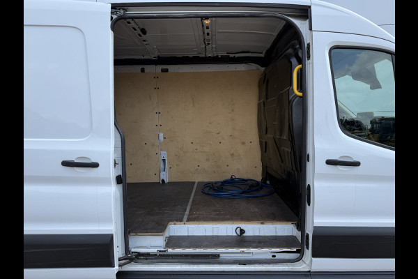 Ford E-Transit 68kWh 184PK L3H2 317km WLTP 96,2% (SOH) BEV Snelladen Navigatie Cruise control Climate control 360 Camera Carplay Laadkabel Parkeersensoren
