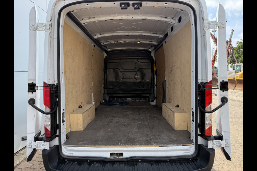 Ford E-Transit 68kWh 184PK L3H2 317km WLTP 96,2% (SOH) BEV Snelladen Navigatie Cruise control Climate control 360 Camera Carplay Laadkabel Parkeersensoren