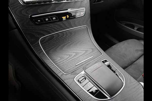 Mercedes-Benz GLC 300 e 4MATIC Business Solution AMG | AMG-Line interieur | AMG-Line Exterieur| Achteruitrij camera | Stoelverwarming |Sfeerverlichting | Trekhaak | 24 Maanden Mercedes-Benz Certified garantie