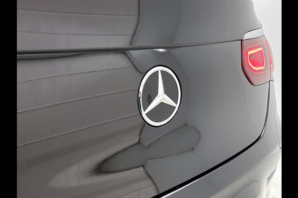 Mercedes-Benz GLC 300 e 4MATIC Business Solution AMG | AMG-Line interieur | AMG-Line Exterieur| Achteruitrij camera | Stoelverwarming |Sfeerverlichting | Trekhaak | 24 Maanden Mercedes-Benz Certified garantie