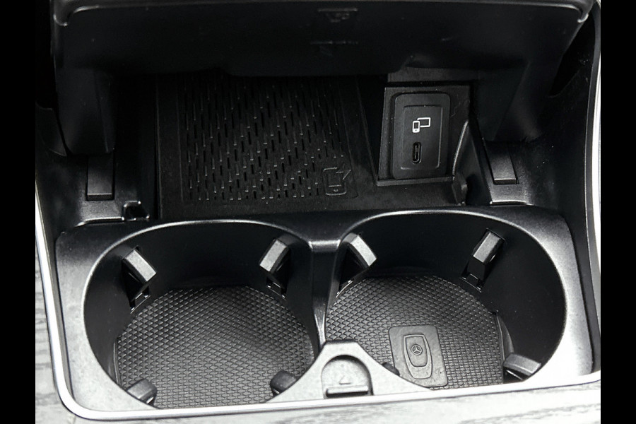 Mercedes-Benz GLC 300 e 4MATIC Business Solution AMG | AMG-Line interieur | AMG-Line Exterieur| Achteruitrij camera | Stoelverwarming |Sfeerverlichting | Trekhaak | 24 Maanden Mercedes-Benz Certified garantie