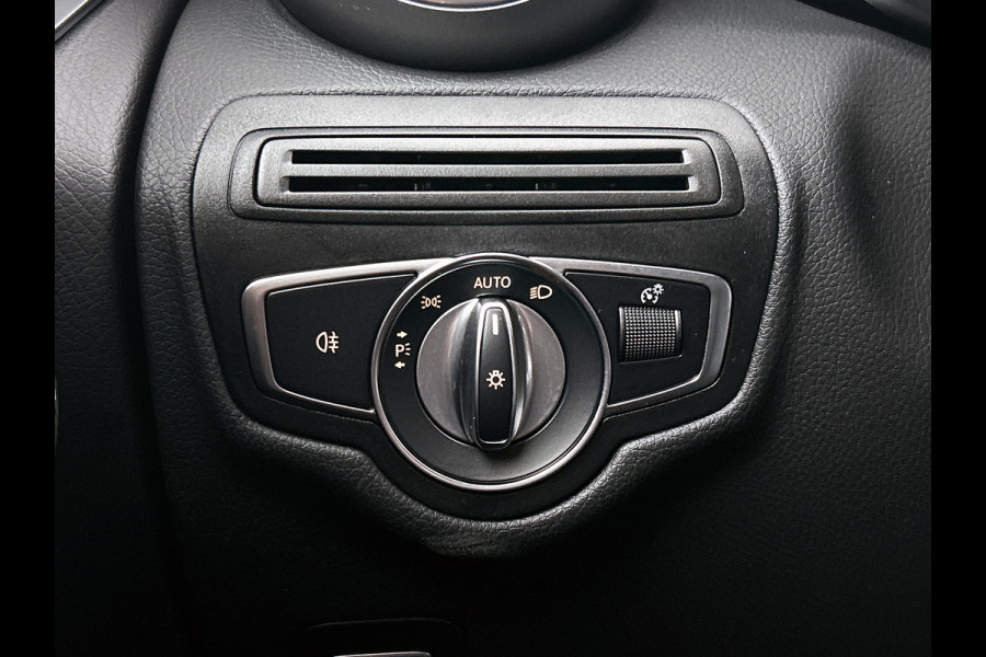 Mercedes-Benz GLC 300 e 4MATIC Business Solution AMG | AMG-Line interieur | AMG-Line Exterieur| Achteruitrij camera | Stoelverwarming |Sfeerverlichting | Trekhaak | 24 Maanden Mercedes-Benz Certified garantie
