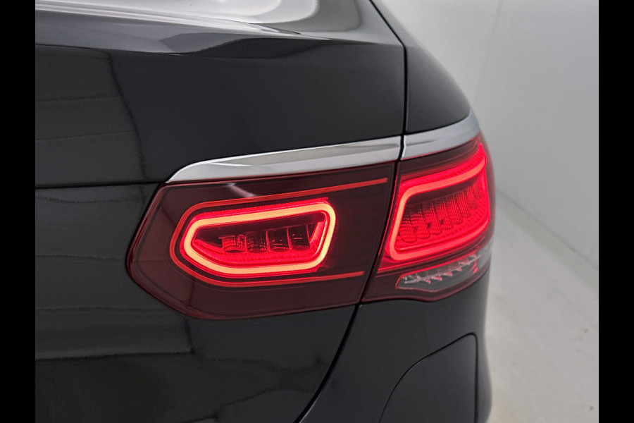 Mercedes-Benz GLC 300 e 4MATIC Business Solution AMG | AMG-Line interieur | AMG-Line Exterieur| Achteruitrij camera | Stoelverwarming |Sfeerverlichting | Trekhaak | 24 Maanden Mercedes-Benz Certified garantie