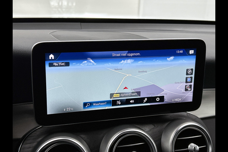 Mercedes-Benz GLC 300 e 4MATIC Business Solution AMG | AMG-Line interieur | AMG-Line Exterieur| Achteruitrij camera | Stoelverwarming |Sfeerverlichting | Trekhaak | 24 Maanden Mercedes-Benz Certified garantie