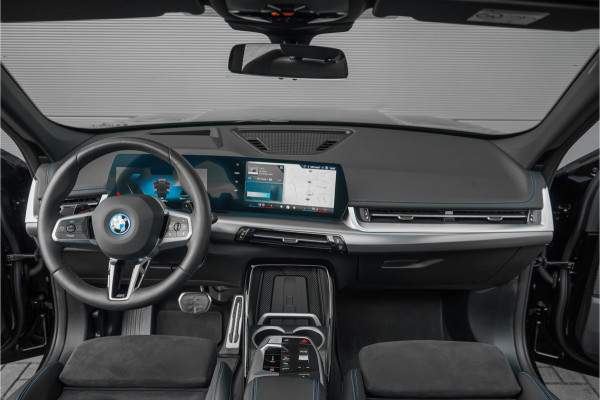 BMW X1 xDrive25e M-Sport Pano Driving Assist Pro Stuur & Stoelverw 360° HUD
