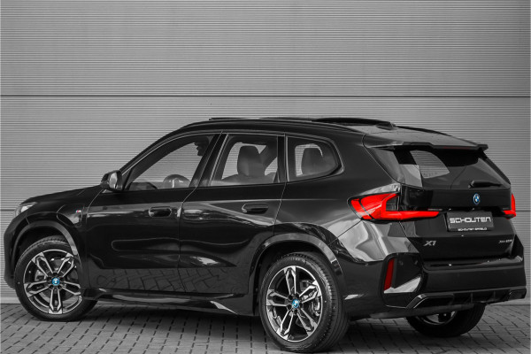 BMW X1 xDrive25e M-Sport Pano Driving Assist Pro Stuur & Stoelverw 360° HUD