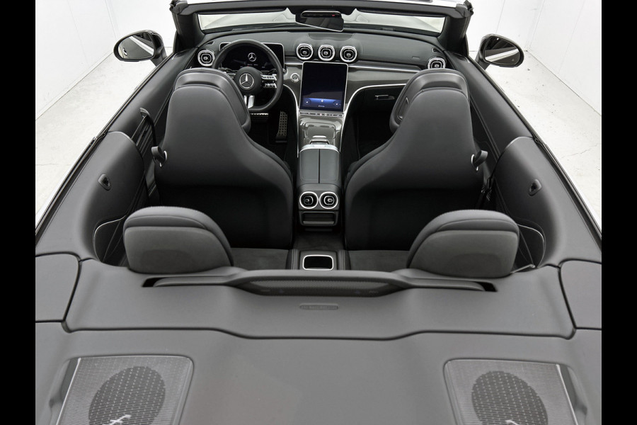 Mercedes-Benz CLE Cabriolet 180 AMG Line Premium pakket | Night pakket | Windschut | 360 graden camera | AIRSCARF| dodenhoekassisitent Premium pakket | Night pakket | Windschut | 360 graden camera | AIRSCARF| dodenhoekassisitent