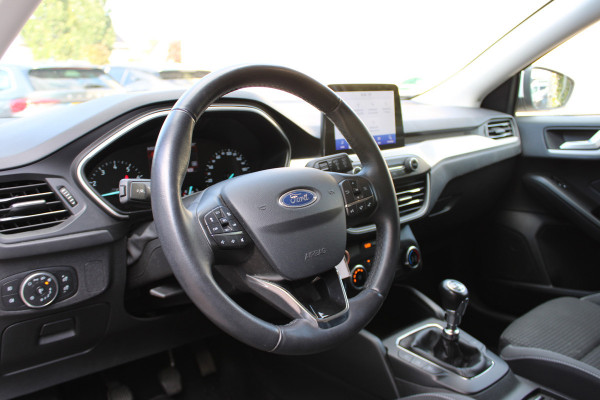 Ford FOCUS Wagon 1.0 EcoBoost Trend Edition Business | Adaptieve cruise | Trekhaak | Parkeersensoren voor + achter | Navigatie