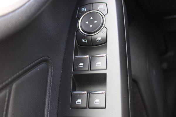 Ford FOCUS Wagon 1.0 EcoBoost Trend Edition Business | Adaptieve cruise | Trekhaak | Parkeersensoren voor + achter | Navigatie