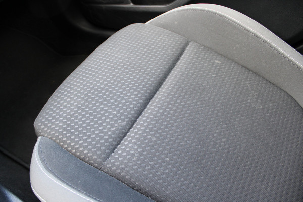 Ford FOCUS Wagon 1.0 EcoBoost Trend Edition Business | Adaptieve cruise | Trekhaak | Parkeersensoren voor + achter | Navigatie