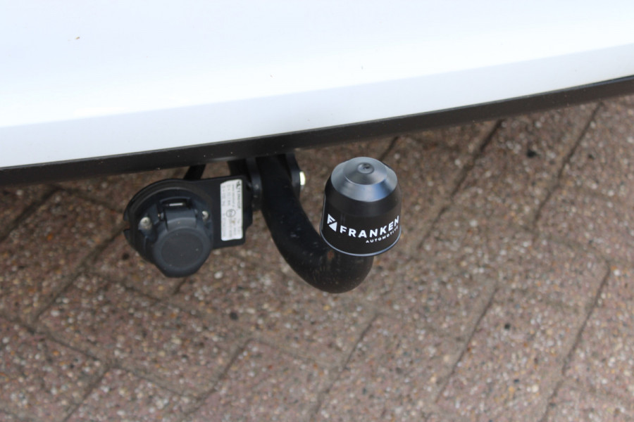 Ford FOCUS Wagon 1.0 EcoBoost Trend Edition Business | Adaptieve cruise | Trekhaak | Parkeersensoren voor + achter | Navigatie