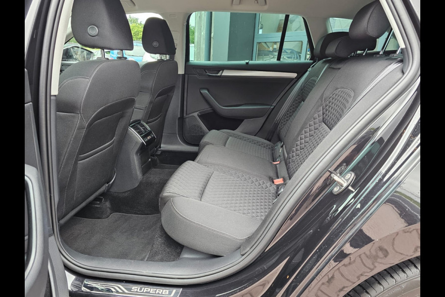 Škoda Superb Combi 1.5 TSI ACT Style Business | Automaat | Xenon | Trekhaak | Camera | App-connect | Stoelverwarming | Keyless | Sunset |