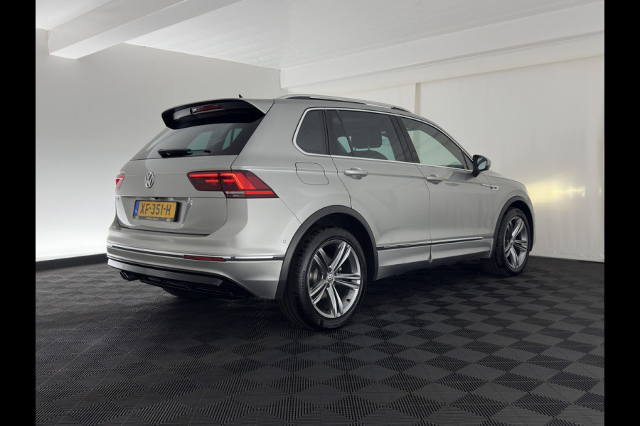 Volkswagen Tiguan 1.5 TSI ACT R-Line Highline Business Aut. *PANO | ADAPTIVE-CRUISE | FULL-LED | HEATED-COMFORTSEATS | KEYLESS | DIGI-COCKPIT | CAMERA | NAVI-FULLMAP | PRIVACY-GLASS | SHIFT-PADDLES | 19