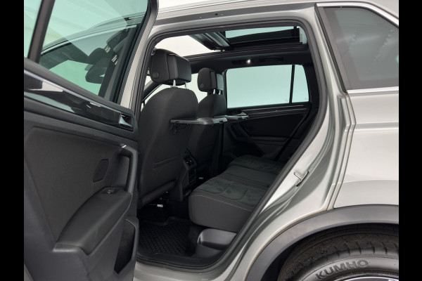 Volkswagen Tiguan 1.5 TSI ACT R-Line Highline Business Aut. *PANO | ADAPTIVE-CRUISE | FULL-LED | HEATED-COMFORTSEATS | KEYLESS | DIGI-COCKPIT | CAMERA | NAVI-FULLMAP | PRIVACY-GLASS | SHIFT-PADDLES | 19