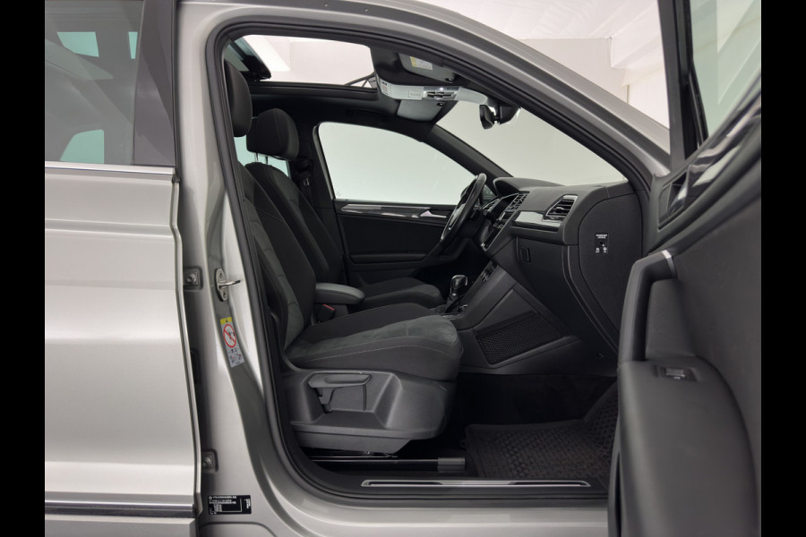 Volkswagen Tiguan 1.5 TSI ACT R-Line Highline Business Aut. *PANO | ADAPTIVE-CRUISE | FULL-LED | HEATED-COMFORTSEATS | KEYLESS | DIGI-COCKPIT | CAMERA | NAVI-FULLMAP | PRIVACY-GLASS | SHIFT-PADDLES | 19
