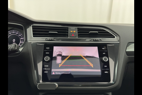 Volkswagen Tiguan 1.5 TSI ACT R-Line Highline Business Aut. *PANO | ADAPTIVE-CRUISE | FULL-LED | HEATED-COMFORTSEATS | KEYLESS | DIGI-COCKPIT | CAMERA | NAVI-FULLMAP | PRIVACY-GLASS | SHIFT-PADDLES | 19