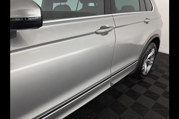 Volkswagen Tiguan 1.5 TSI ACT R-Line Highline Business Aut. *PANO | ADAPTIVE-CRUISE | FULL-LED | HEATED-COMFORTSEATS | KEYLESS | DIGI-COCKPIT | CAMERA | NAVI-FULLMAP | PRIVACY-GLASS | SHIFT-PADDLES | 19