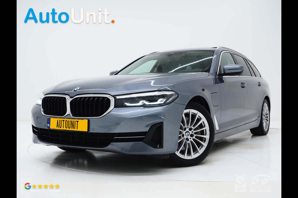 BMW 5 Serie Touring 530e | Panoramadak | Leder | Camera | Sfeerlicht | Keyless | Stoelverwarming | Cruise | Carplay