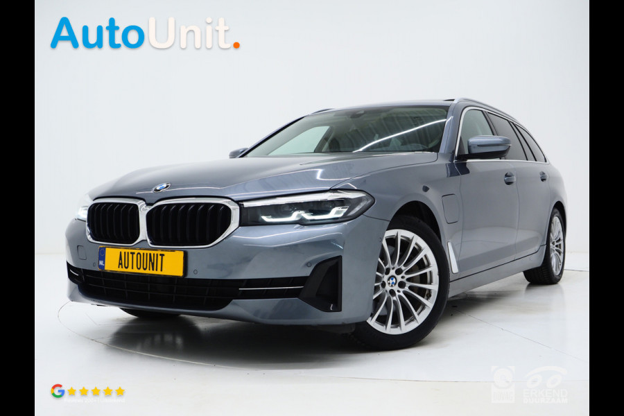 BMW 5 Serie Touring 530e | Panoramadak | Leder | Camera | Sfeerlicht | Keyless | Stoelverwarming | Cruise | Carplay