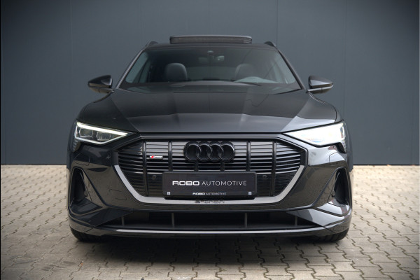 Audi e-tron e-tron 50 quattro Launch edition Black 71 kWh | Black Edition | Panoramadak | Memory Seat | Luchtvering | Adaptive Cruise Control | Keyless | Matrix LED | Trekhaak | Stoelverwarming | NAP | SOH 94,39%