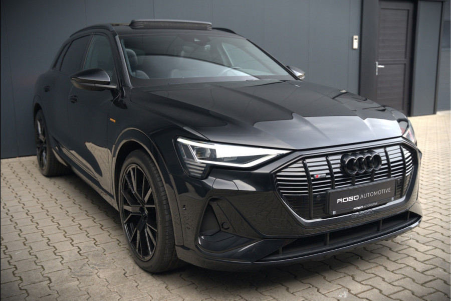 Audi e-tron e-tron 50 quattro Launch edition Black 71 kWh | Black Edition | Panoramadak | Memory Seat | Luchtvering | Adaptive Cruise Control | Keyless | Matrix LED | Trekhaak | Stoelverwarming | NAP | SOH 94,39%