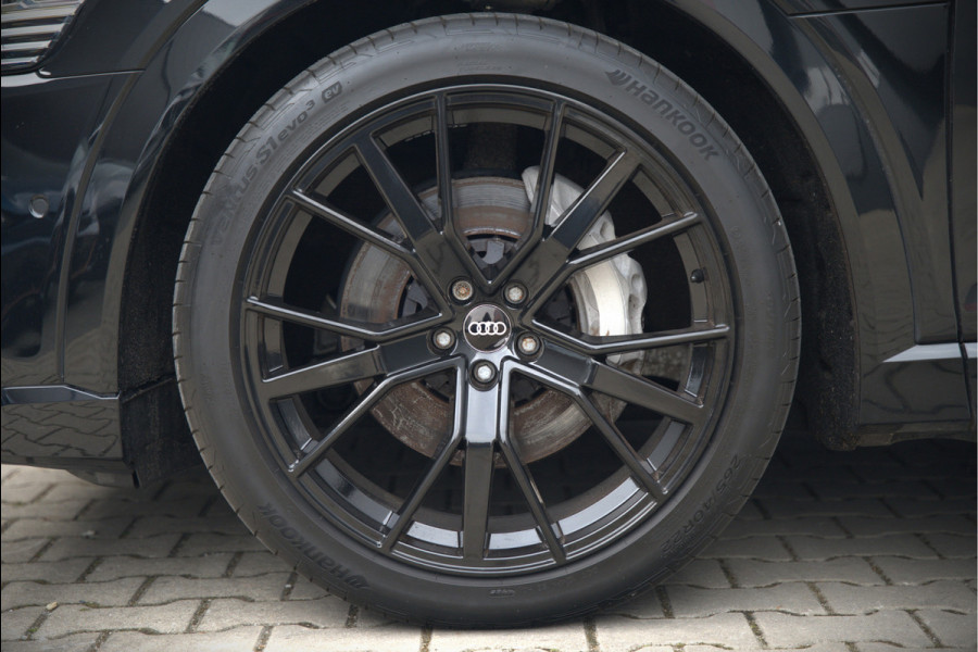 Audi e-tron e-tron 50 quattro Launch edition Black 71 kWh | Black Edition | Panoramadak | Memory Seat | Luchtvering | Adaptive Cruise Control | Keyless | Matrix LED | Trekhaak | Stoelverwarming | NAP | SOH 94,39%