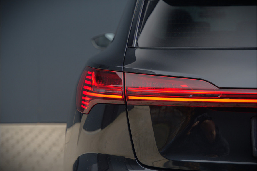 Audi e-tron e-tron 50 quattro Launch edition Black 71 kWh | Black Edition | Panoramadak | Memory Seat | Luchtvering | Adaptive Cruise Control | Keyless | Matrix LED | Trekhaak | Stoelverwarming | NAP | SOH 94,39%