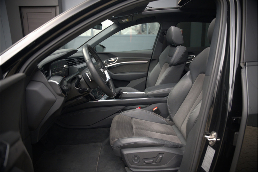 Audi e-tron e-tron 50 quattro Launch edition Black 71 kWh | Black Edition | Panoramadak | Memory Seat | Luchtvering | Adaptive Cruise Control | Keyless | Matrix LED | Trekhaak | Stoelverwarming | NAP | SOH 94,39%