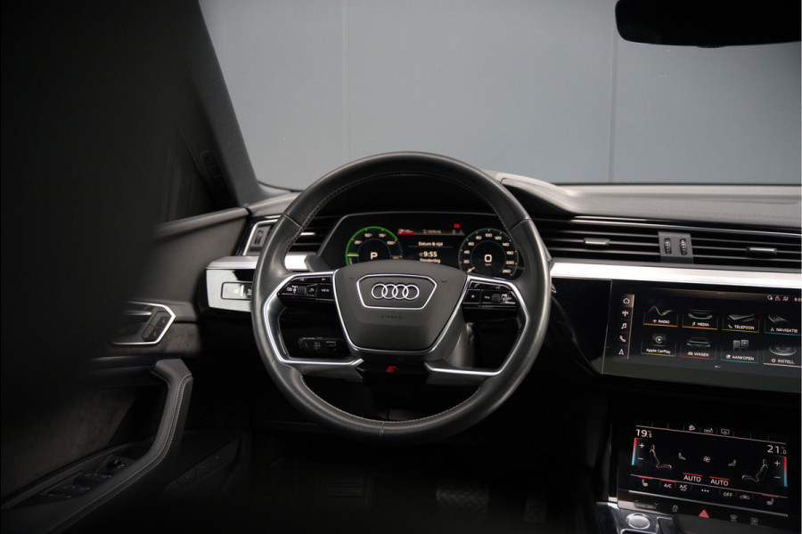 Audi e-tron e-tron 50 quattro Launch edition Black 71 kWh | Black Edition | Panoramadak | Memory Seat | Luchtvering | Adaptive Cruise Control | Keyless | Matrix LED | Trekhaak | Stoelverwarming | NAP | SOH 94,39%
