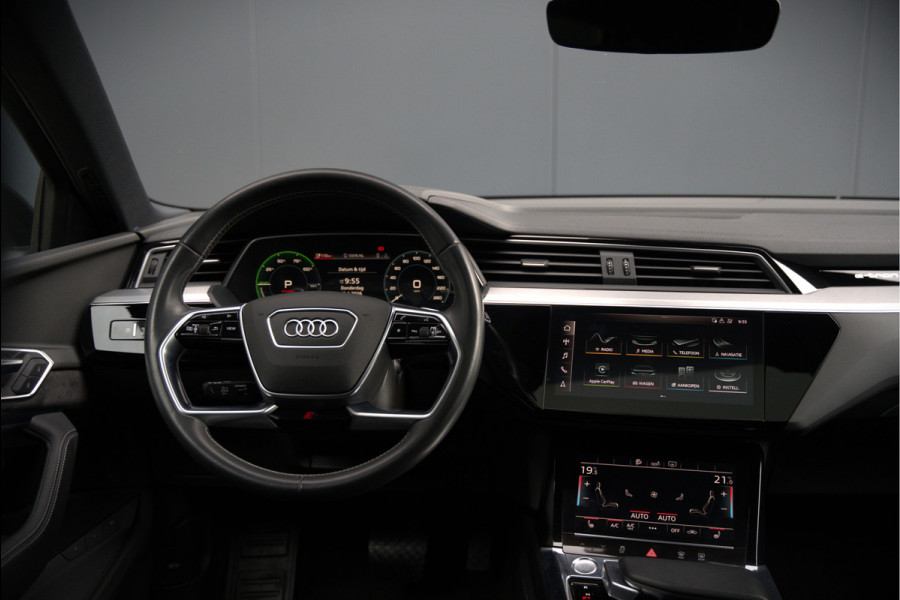 Audi e-tron e-tron 50 quattro Launch edition Black 71 kWh | Black Edition | Panoramadak | Memory Seat | Luchtvering | Adaptive Cruise Control | Keyless | Matrix LED | Trekhaak | Stoelverwarming | NAP | SOH 94,39%
