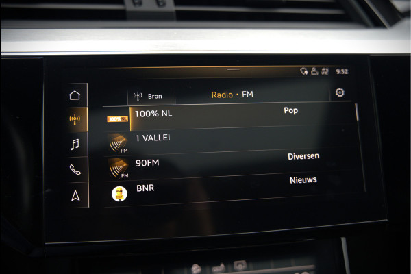 Audi e-tron e-tron 50 quattro Launch edition Black 71 kWh | Black Edition | Panoramadak | Memory Seat | Luchtvering | Adaptive Cruise Control | Keyless | Matrix LED | Trekhaak | Stoelverwarming | NAP | SOH 94,39%