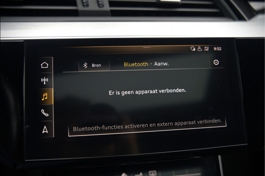 Audi e-tron e-tron 50 quattro Launch edition Black 71 kWh | Black Edition | Panoramadak | Memory Seat | Luchtvering | Adaptive Cruise Control | Keyless | Matrix LED | Trekhaak | Stoelverwarming | NAP | SOH 94,39%