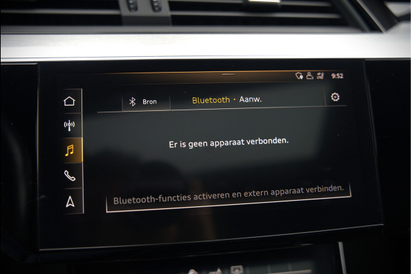 Audi e-tron e-tron 50 quattro Launch edition Black 71 kWh | Black Edition | Panoramadak | Memory Seat | Luchtvering | Adaptive Cruise Control | Keyless | Matrix LED | Trekhaak | Stoelverwarming | NAP | SOH 94,39%